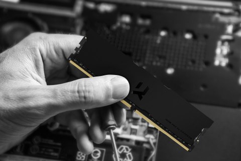 GOODRAM DDR4 IRP-K3600D4V64L18S/16GDC 16GB Dual Channel 3600MHz 18-22-22 Deep Black GOODRAM DDR4 IRP-K3600D4V64L18S/16GDC 16GB Dual Channel 3600MHz 18-22-22 Deep Black