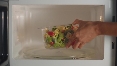 Pojemnik do przechowywania próżniowego FoodSaver FFC024X (2,3l ; FRESH 2.0) Pojemnik do przechowywania próżniowego FoodSaver FFC024X (2,3l ; FRESH 2.0)