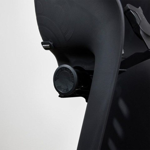URBAN IKI Tylny fotelik U-me Easyfix NA BAGAŻNIK kolor BLACK/BLACK URBAN IKI Tylny fotelik U-me Easyfix NA BAGAŻNIK kolor BLACK/BLACK