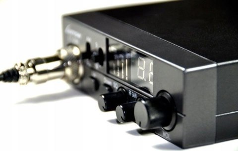 CB Radio LUITON LT-298 ASQ 12V/24V z wtykiem do zapalniczki CB Radio LUITON LT-298 ASQ 12V/24V z wtykiem do zapalniczki