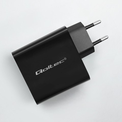 QOLTEC ŁADOWARKA SUPER QUICK PD | 1XUSB-C | 1XUSB | 65W | 5-20V | 1.5-3.25A | CZARNA QOLTEC ŁADOWARKA SUPER QUICK PD | 1XUSB-C | 1XUSB | 65W | 5-20V | 1.5-3.25A | CZARNA