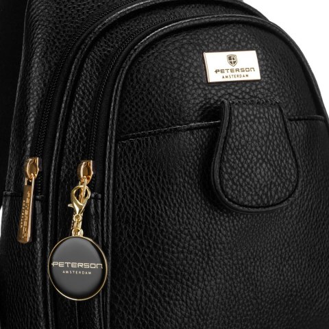 Czarna saszetka damska crossbody plecaczek na jedno ramię eko skóra Peterson Czarna saszetka damska crossbody plecaczek na jedno ramię eko skóra Peterson