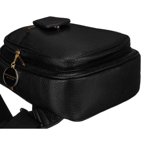 Czarna saszetka damska crossbody plecaczek na jedno ramię eko skóra Peterson Czarna saszetka damska crossbody plecaczek na jedno ramię eko skóra Peterson