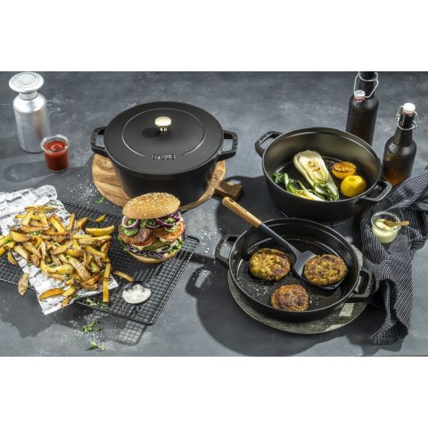 Zestaw 3 naczyń żeliwnych z pokrywką STAUB 40508-386-0 - czarny 24 cm Zestaw 3 naczyń żeliwnych z pokrywką STAUB 40508-386-0 - czarny 24 cm