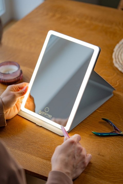 Lusterko do makijażu ORO-MIRROR LED X2 OROMED Lusterko do makijażu ORO-MIRROR LED X2 OROMED