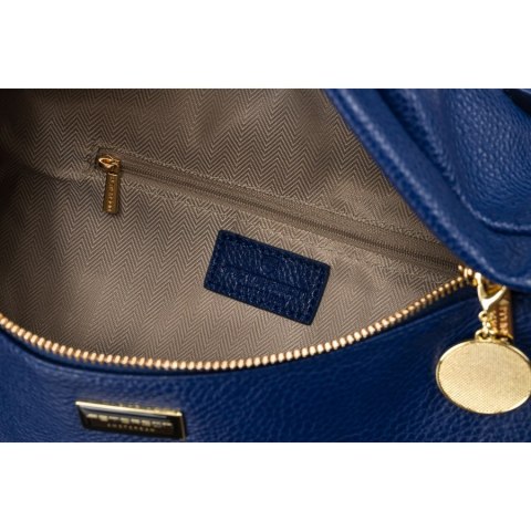 Granatowa sportowa nerka damska ze skóry ekologicznej saszetka na biodra lub na ramię crossbody Peterson Granatowa sportowa nerka damska ze skóry ekologicznej saszetka na biodra lub na ramię crossbody Peterson