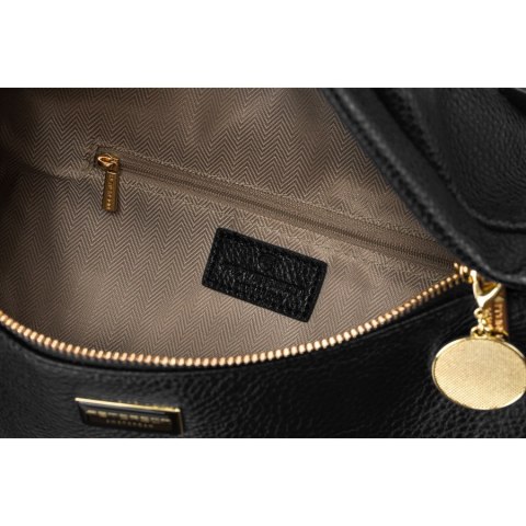 Klasyczna czarna saszetka damska nerka na biodra na ramię lub przez ramię crossbody eko skóra Peterson Klasyczna czarna saszetka damska nerka na biodra na ramię lub przez ramię crossbody eko skóra Peterson