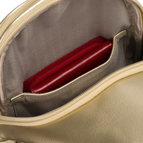 Złota błyszcząca saszetka nerka damska ze skóry ekologicznej plecaczek na jedno ramię Peterson Złota błyszcząca saszetka nerka damska ze skóry ekologicznej plecaczek na jedno ramię Peterson