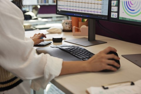 HP Klawiatura ergonomiczna bezprzewodowa + numeryczna 965 7E756AA czarna HP Klawiatura ergonomiczna bezprzewodowa + numeryczna 965 7E756AA czarna