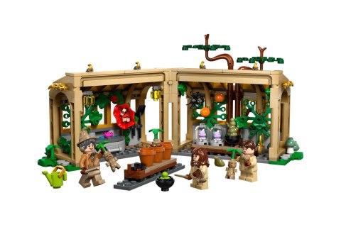 LEGO HARRY POTTER 76445 HOGWLEGO ARTS™ CASTLE: HERBOLOGY CLASS LEGO HARRY POTTER 76445 HOGWLEGO ARTS™ CASTLE: HERBOLOGY CLASS
