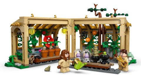 LEGO HARRY POTTER 76445 HOGWLEGO ARTS™ CASTLE: HERBOLOGY CLASS LEGO HARRY POTTER 76445 HOGWLEGO ARTS™ CASTLE: HERBOLOGY CLASS