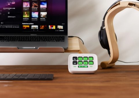 Elgato Stream Deck Neo | Biały Elgato Stream Deck Neo | Biały