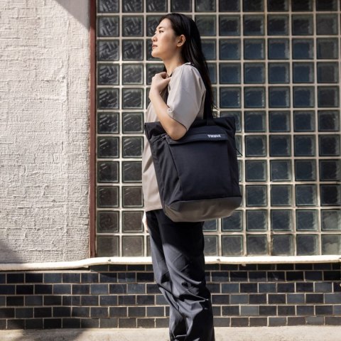 Thule | Tote 22L | PARATB-3116 Paramount | Tote bag | Black | Waterproof Thule | Tote 22L | PARATB-3116 Paramount | Tote bag | Black | Waterproof