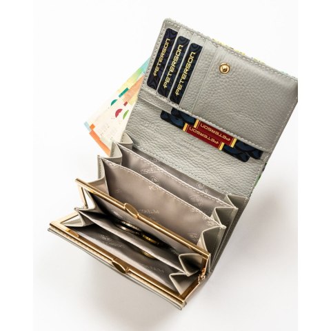 Zielony portfel damski ze skóry naturalnej z systemem RFID ozdobiony kwiatowym wzorem - Peterson Zielony portfel damski ze skóry naturalnej z systemem RFID ozdobiony kwiatowym wzorem - Peterson