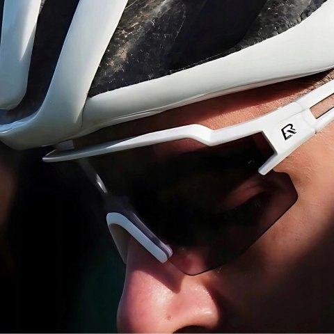 Okulary rowerowe Rockbros fotochromowe z ochroną UV i wkładką korekcyjną - białe Okulary rowerowe Rockbros fotochromowe z ochroną UV i wkładką korekcyjną - białe