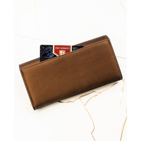 Elegancki portfel damski wykonany ze skóry naturalnej i ekologicznej w brązowym kolorze - Peterson Elegancki portfel damski wykonany ze skóry naturalnej i ekologicznej w brązowym kolorze - Peterson