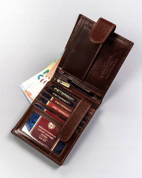 Elegancki portfel męski ze skóry naturalnej - Peterson Elegancki portfel męski ze skóry naturalnej - Peterson
