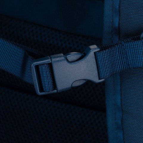 Plecak podróżny wykonany z cordury w granatowym kolorze, wyposażony w port USB - Peterson Plecak podróżny wykonany z cordury w granatowym kolorze, wyposażony w port USB - Peterson