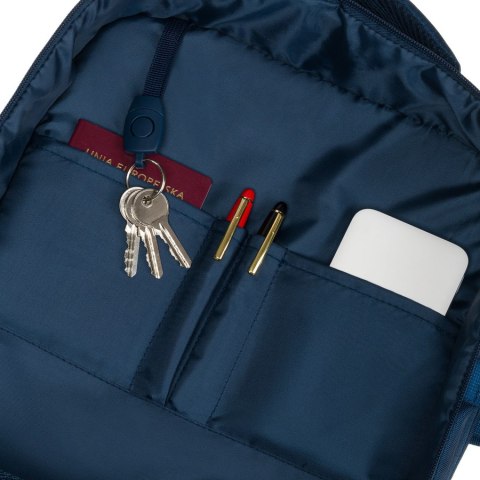 Plecak podróżny wykonany z cordury w granatowym kolorze, wyposażony w port USB - Peterson Plecak podróżny wykonany z cordury w granatowym kolorze, wyposażony w port USB - Peterson
