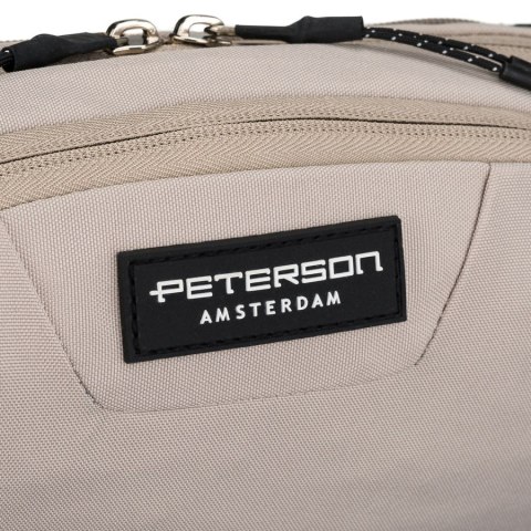 Praktyczna, jasnoszara saszetka sportowa z poliestru zawieszona na regulowanym pasku - Peterson Praktyczna, jasnoszara saszetka sportowa z poliestru zawieszona na regulowanym pasku - Peterson
