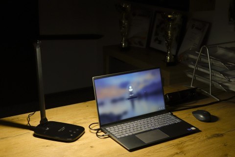 MONTIS MT042-BK LAMPKA BIURKOWA LED CZARNA 230V + USB MONTIS MT042-BK LAMPKA BIURKOWA LED CZARNA 230V + USB