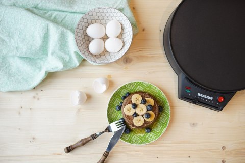 SEVERIN NALEŚNIKARKA, KOL. CZARNY, ŚRED. 30 CM, Z ŁOPATKĄ DO CIASTA, BEZSTOPNIOWY REGULATOR TEMP., MOC 1000W CM2198