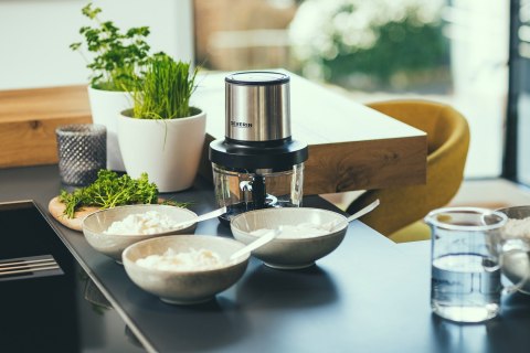 SEVERIN ROZDRABNIACZ INOX/SZKŁO, SZKLANY POJEMNIK O POJ. 1L, WOLNY OD BPA, DO MYCIA W ZMYWARCE, 2 POZIOMY MOCY, 400W KM3867