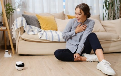 Robot AI ENABOT Ebo SE Biało-czarny Robot AI ENABOT Ebo SE Biało-czarny